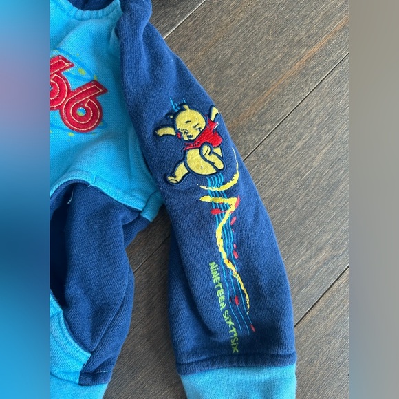 Disney Winnie the Pooh zip up hoodie size 24M - Picture 2 of 6